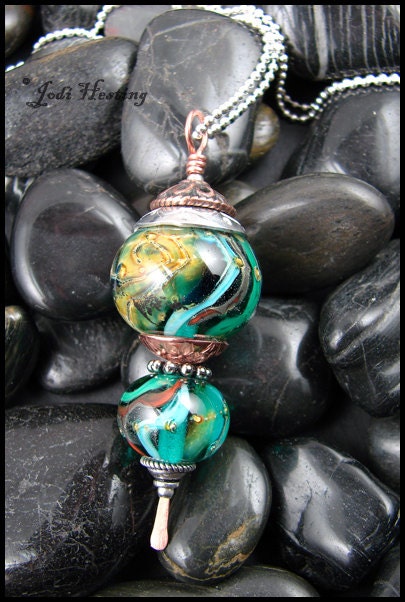 Beadworx - Lampwork Pendant - Aura