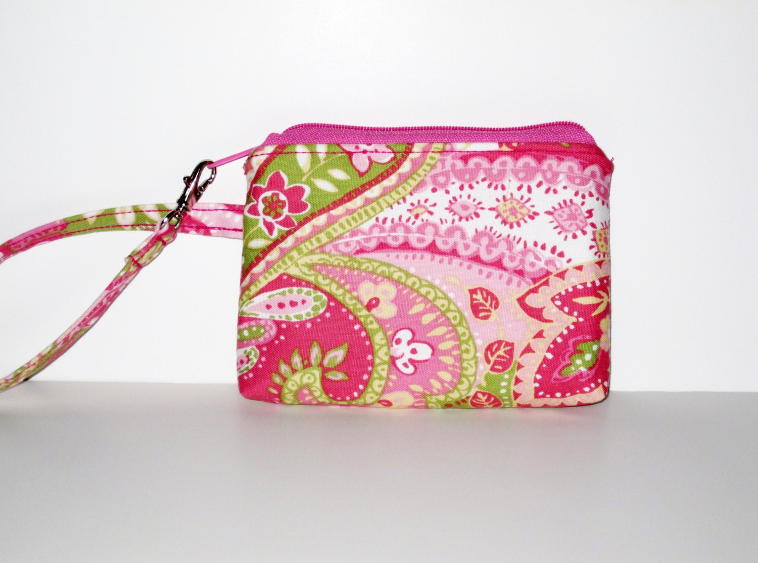 Wristlet Pink Paisley Pattern
