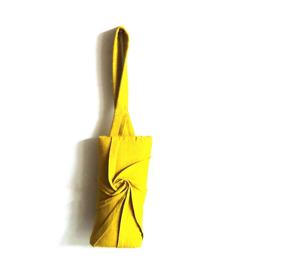 starburst zip with strap - wristlet