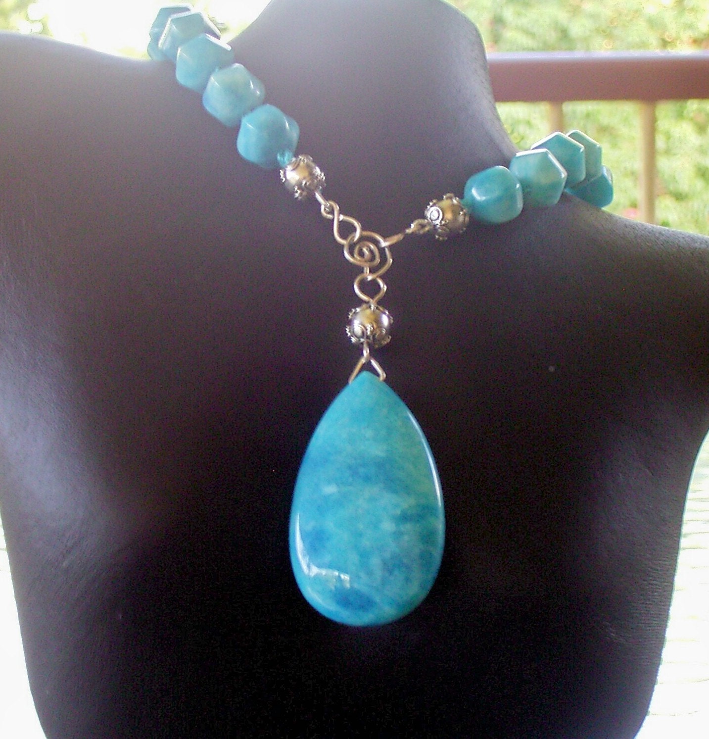 Blue and silver detachable pendant necklace hand knotted
