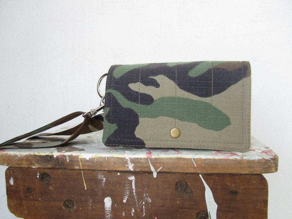Repurposed Military Belt Bag camo fanny pack Vintage US Army travel pouch