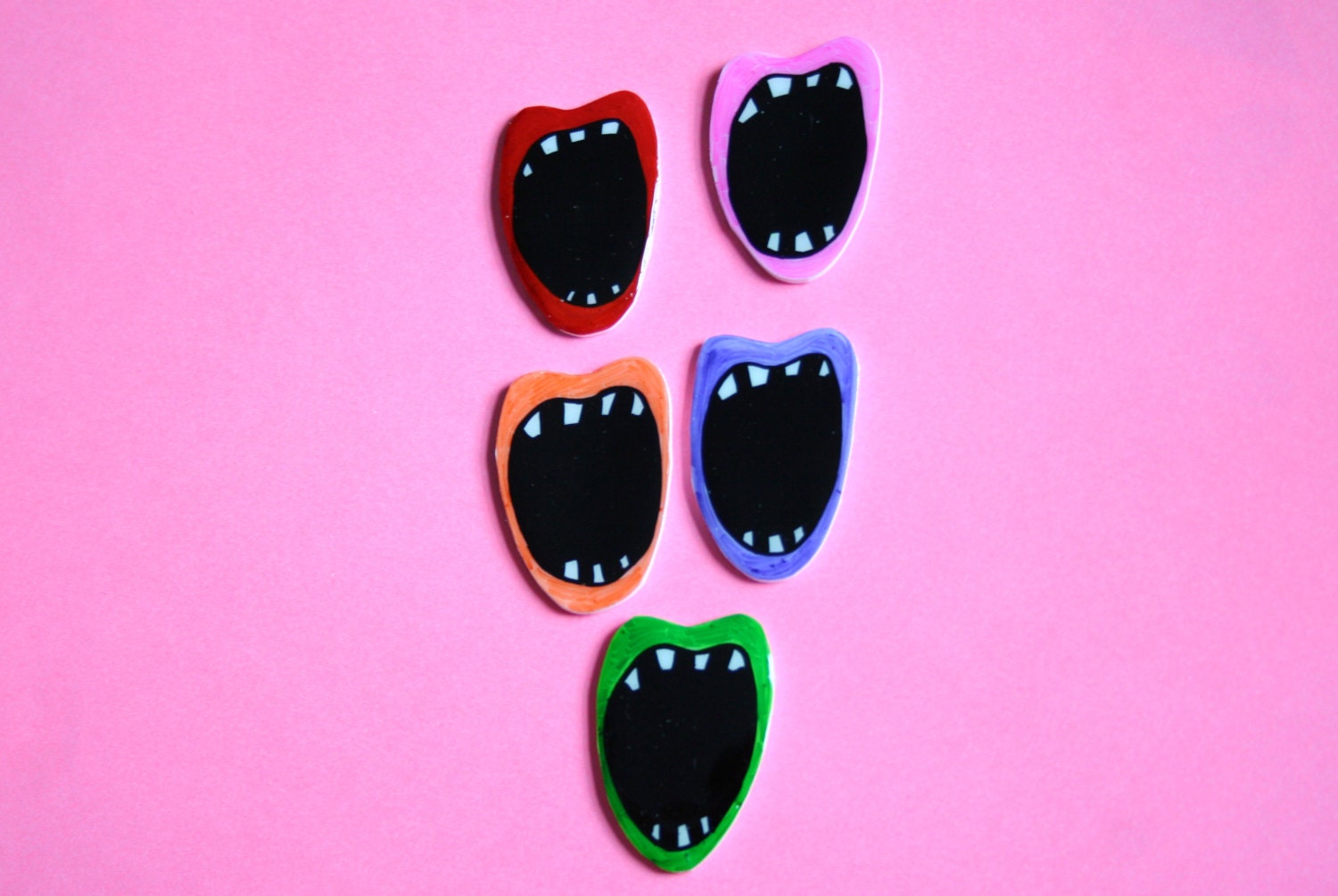 Little Mouth Brooch Choose Color