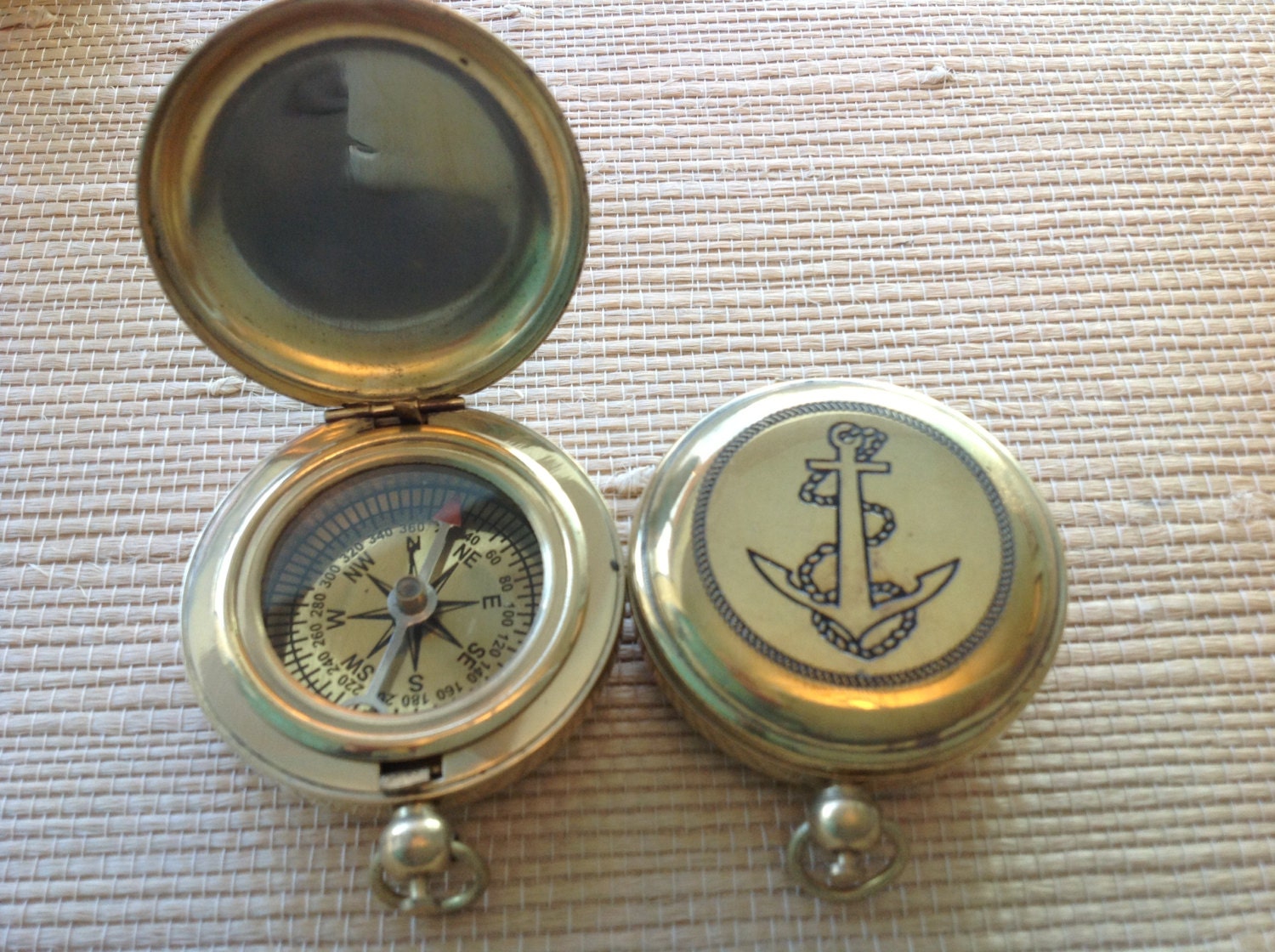 Gold Anchor Compass Place Card