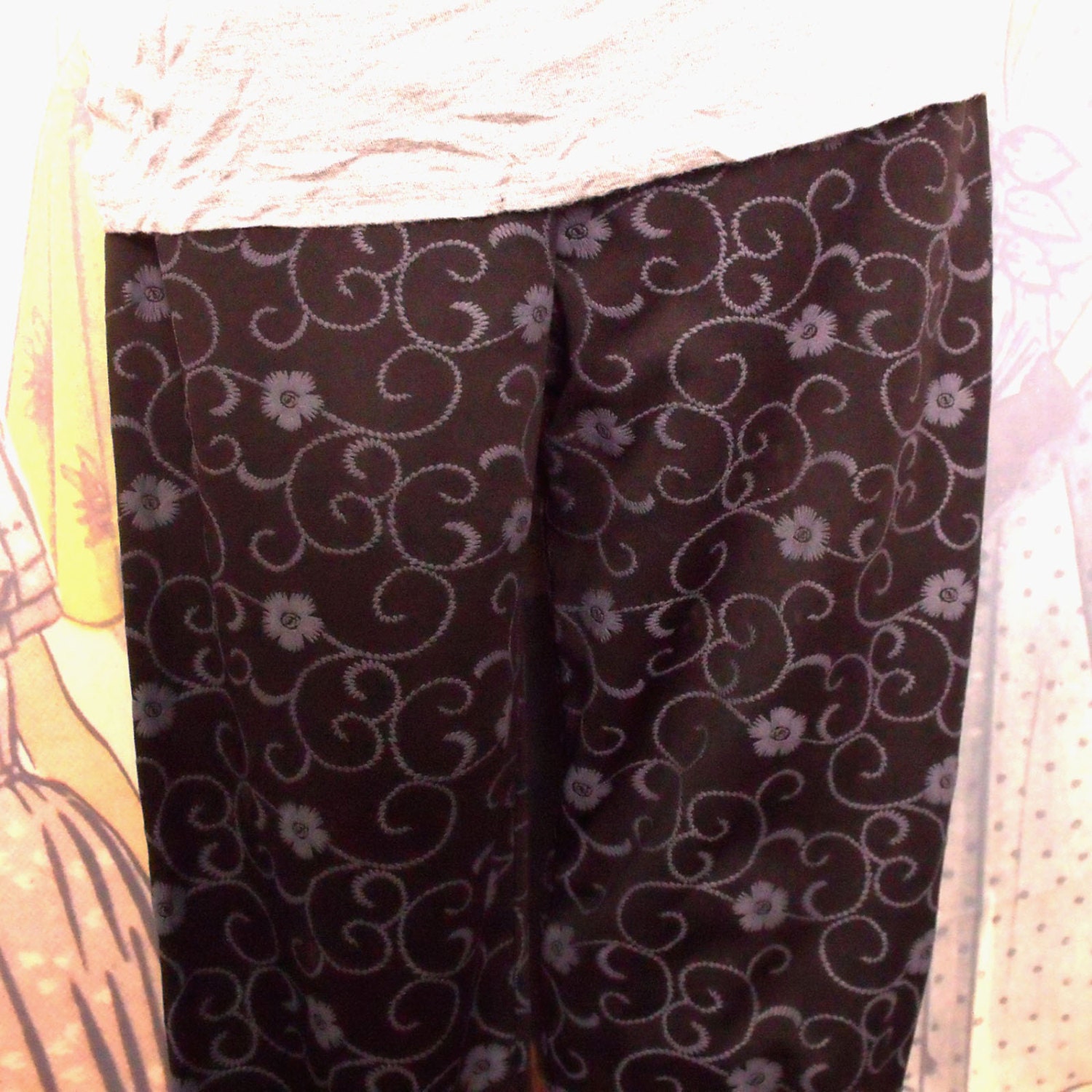 Retro Grey floral on Black stretch pants ... France