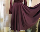 Vintage 40s  Berry Plum Skirt  cold Rayon crepe Full gathered zipper S M
