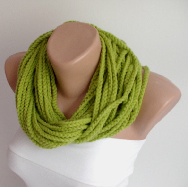 Loop Scarf- Lemon grass Green Scarf - Chunky Chain Scarf