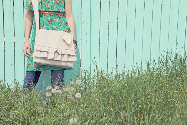 Elsie Linen Messenger Bag