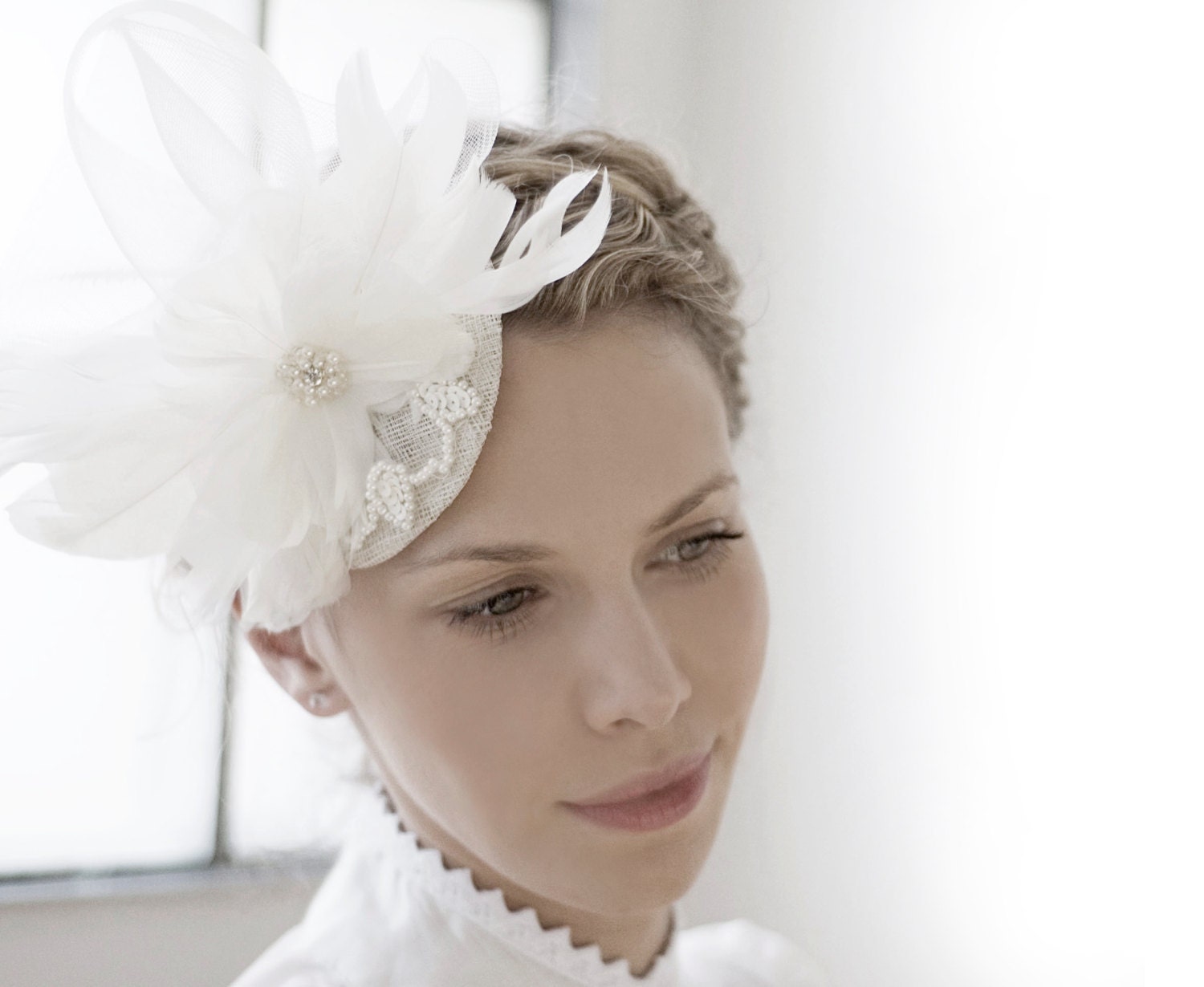 Free Shipping Bridal Feather Flower Accessory Fascinator Brides Headpiece Wedding Swarovski Rhinestones