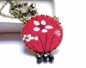 Necklace in Red, Black and White with Flowers - Red Garden