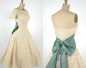 Vintage Short Lace Wedding Dress / 1950s Cream Party Dress
