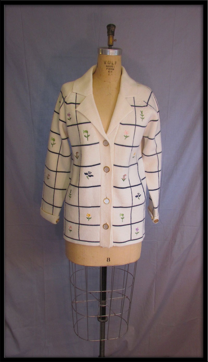 Vintage 1960s 1970s white window pane Cardigan sweater