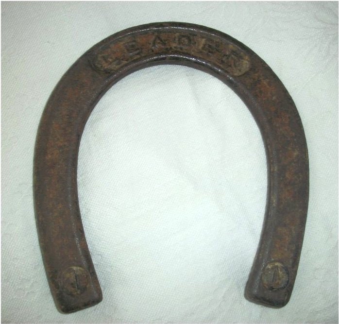 ANTIQUE IRON HORSESHOE -  super Patina - great for display and more Horse Shoes