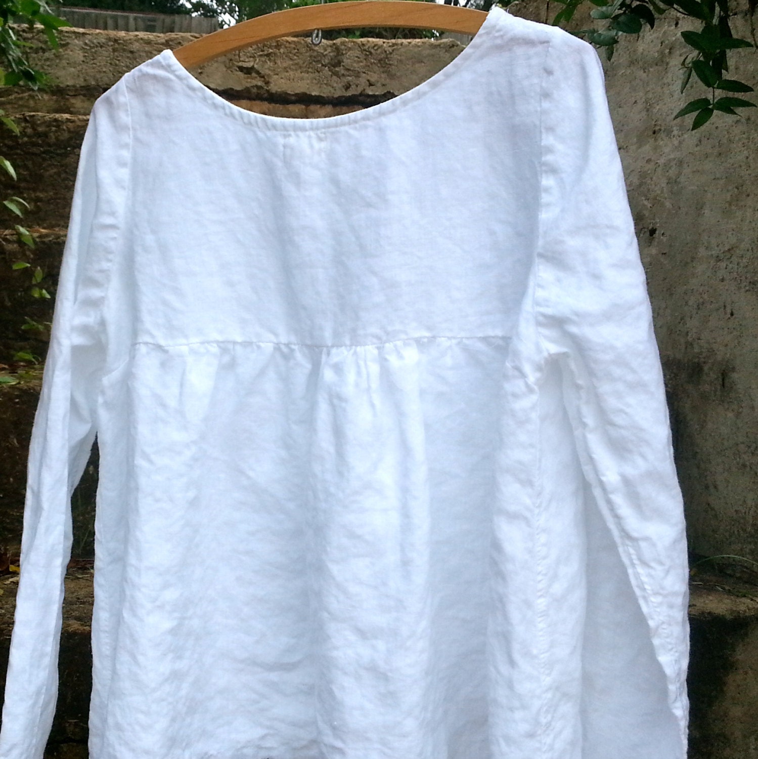 White Linen Top Size Small