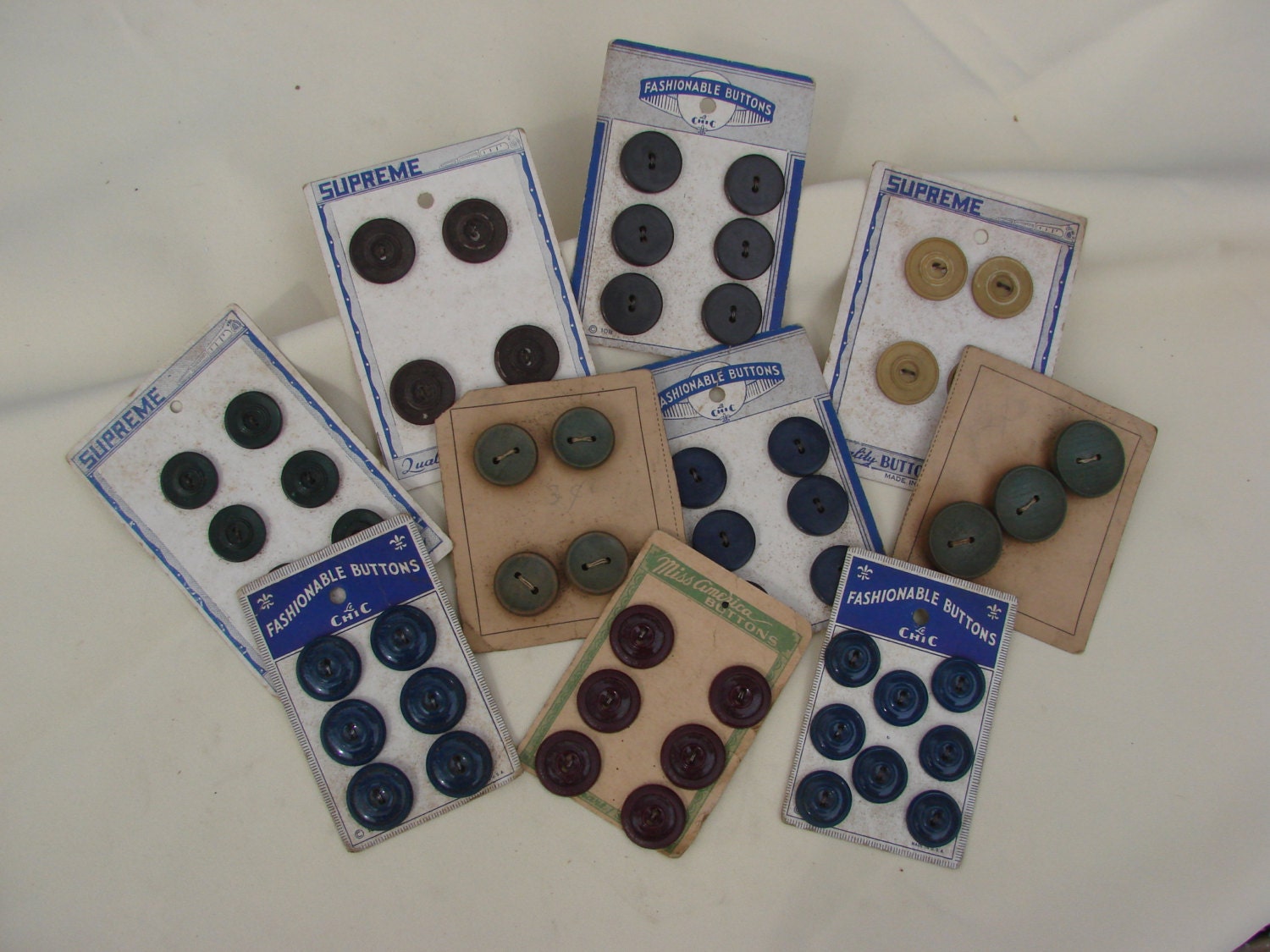 10 Cards of Vintage1940's Era OLD BUTTONS on the Card
