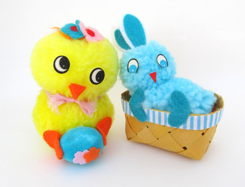 Vintage Stuffed Yellow Chick Plush Ornament and Pom pom Bunny in Basket