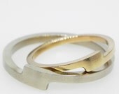 Faulted Aurum Infinity Ring Set