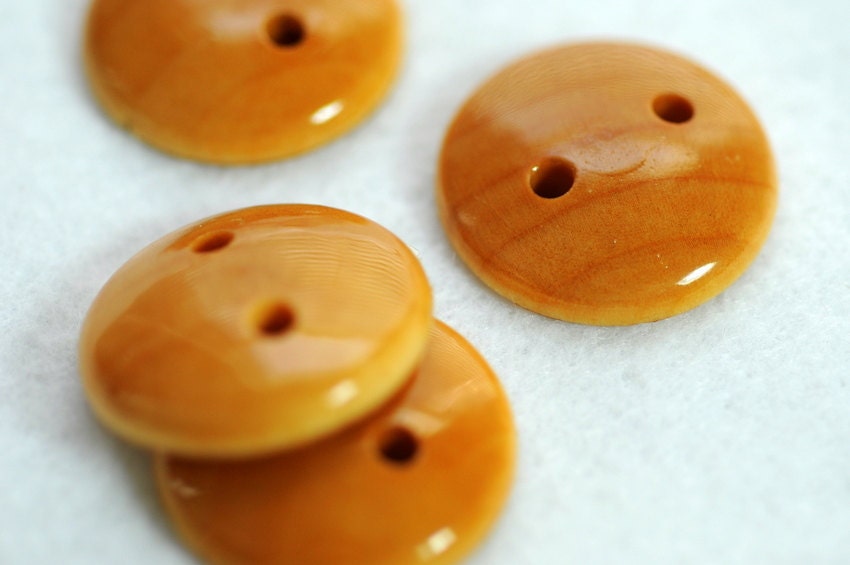 Small Wooden Button Dome 2 hole Plain Jane