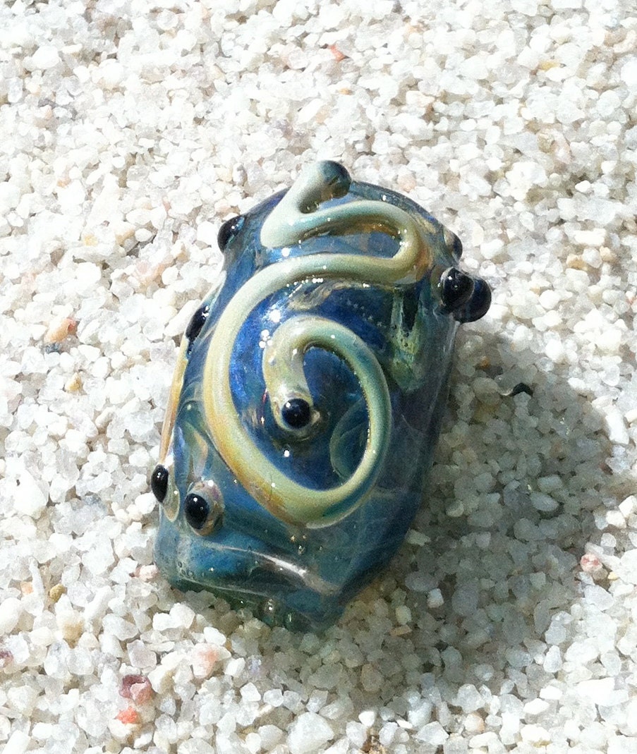 Silver Fumed Blue Dread Bead