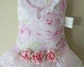 TUTU Cute Hair Clip Holder Treasures Shabby Chic (TM) fabric