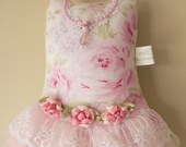 TUTU Cute Hair Clip Holder Treasures Shabby Chic (TM) fabric