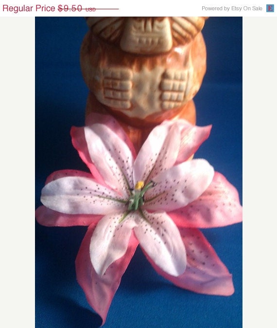 ON SALE Lily,  lily barrette, Easter lily,lily clip, pink flower, pin up, retro, flower clip, valentines day, pink clip, pink flower, flowe