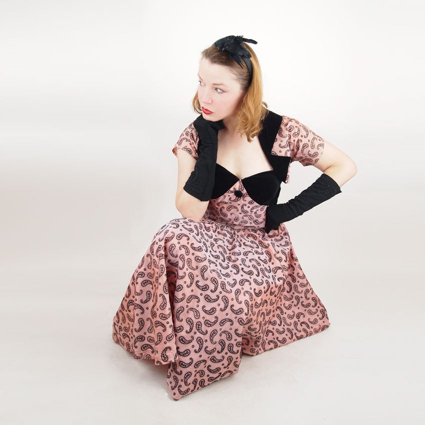50s Iridescent Pink Paisley Circle Skirt Strapless Dress & Bolero Jacket with Black Velvet Details XS S - denisebrain