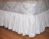R e a d y to s h i p - Eyelet TWIN SIZE Bedskirt in White