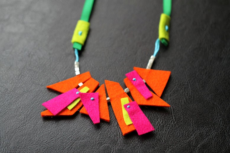 wool felt necklace