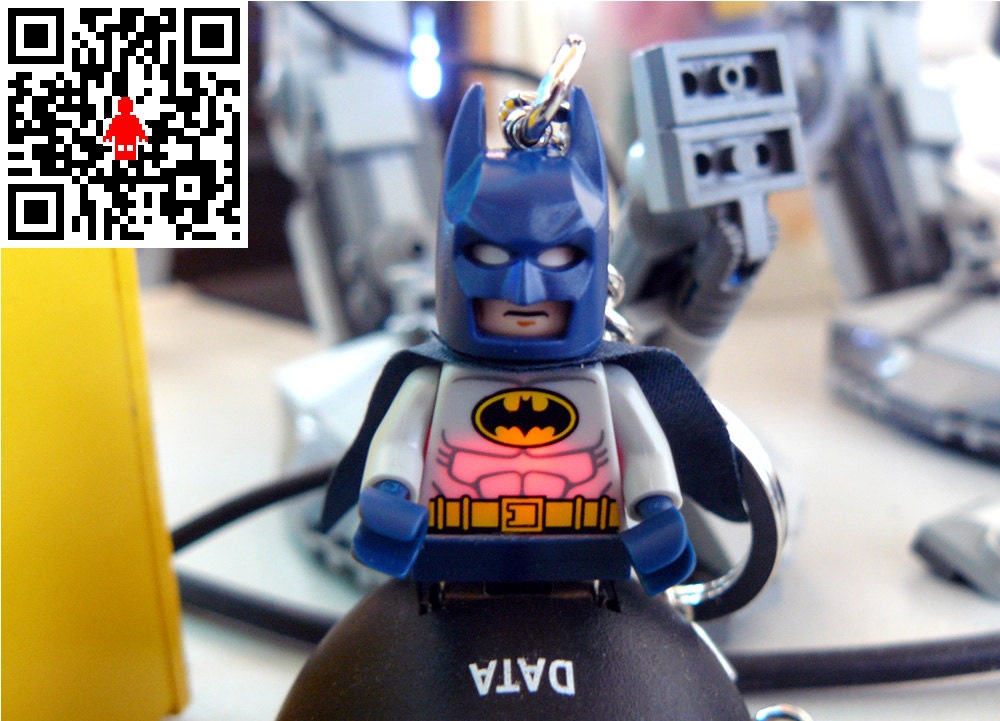 16GB USB Stick in Lego Superhero Minifigure Keychain handmade
