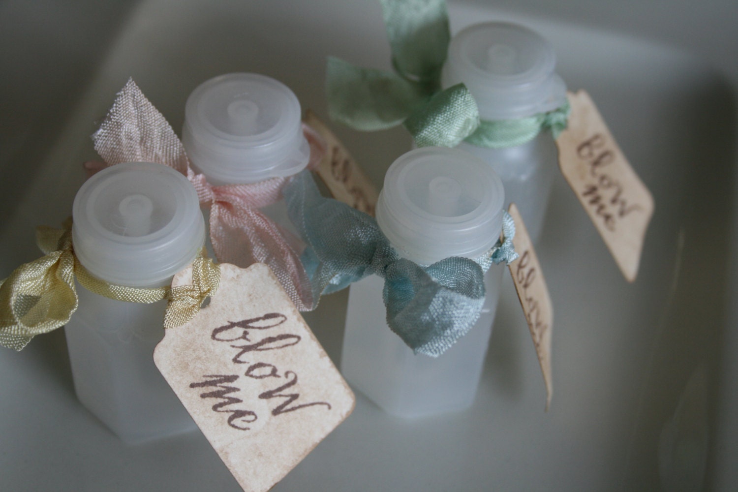 WEDDING FAVOR -  Wedding Bubbles with Tags - Alice in Wonderland Wedding - LOVE