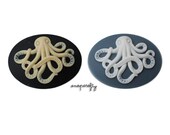 4pc 40x30mm octopus resin cameos, choose your colors: ivory and black, white and blue