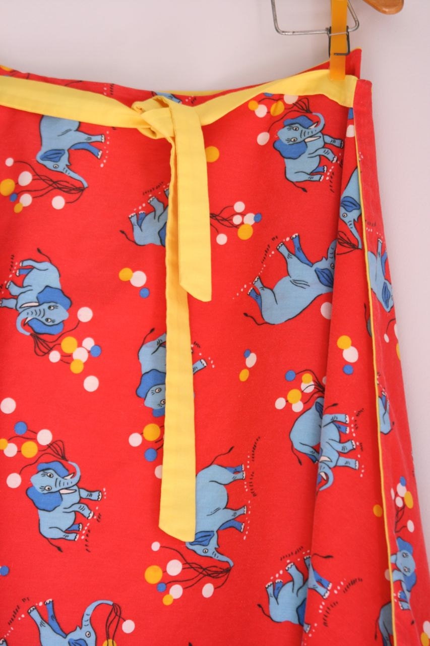 Vintage ladies wrap around skirt red with elephant print