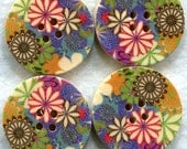 Flower Buttons Decorated Wooden Buttons 30mm (1 1/8 inch) Set of 4 /BT70