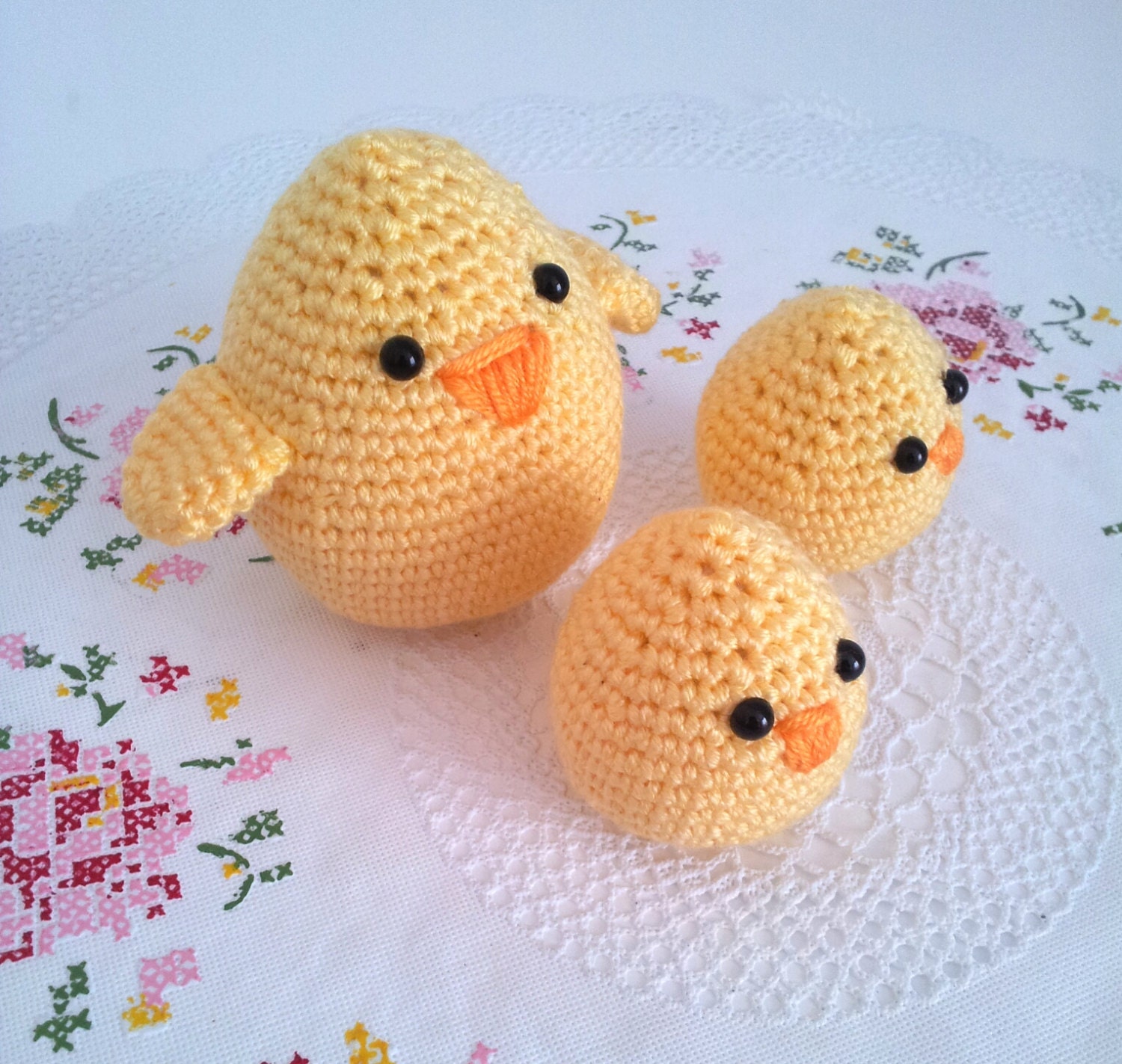 Mother  Bird and baby chicks family plush birds