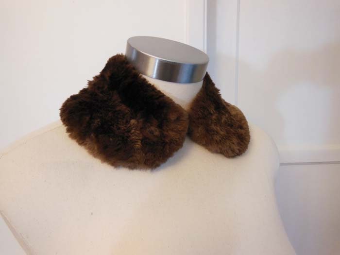 50s fur collar / Glam Gal Needs Vintage 1950's Peter Pan Fur Collar
