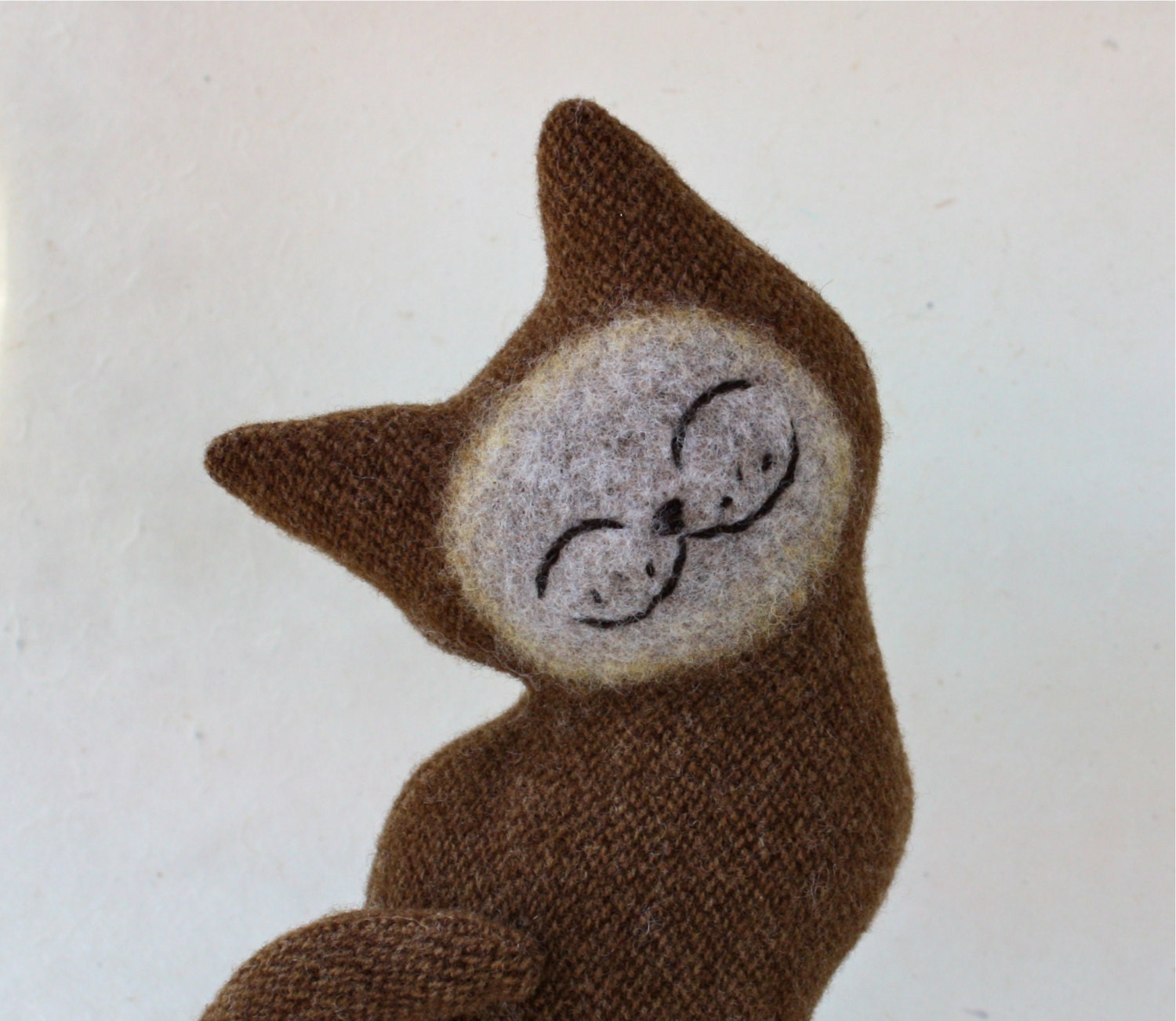 Cat Plush Folk Wool - Nut Brown Cat