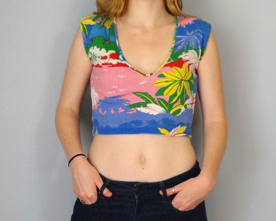 Vintage TROPICAL Crop Top  / 1970s Tank / Ribbed Knit / Jungle Print Top