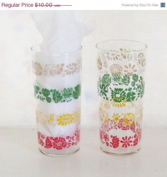 Memorial Day Sale Vintage drinking glasses swanky swig tumblers flowers and leaves red, yellow, green and tan pair