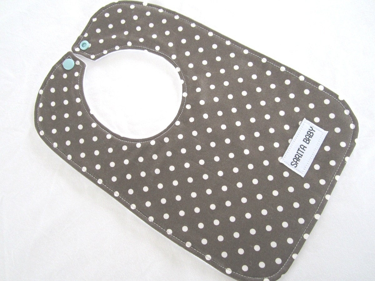 Organic Baby Bib in Earth