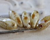 sale .. HONEY DRIZZLE .. Czech Picasso Dagger Beads  (3212-10)
