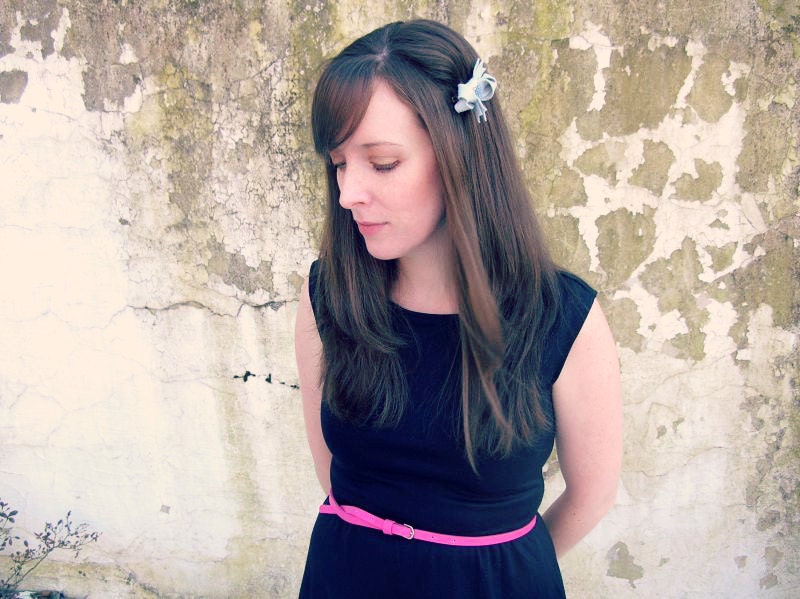 Silver Shimmer Twist Bow Clip // Felt and Sequin // Metallic Silver Gray // Women's Hair Accessories by OrdinaryMommy on Etsy