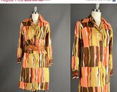 25% Off Sale Vintage 1960s Dress, 60s Dress shirt waist mod geometric mod long sleeve