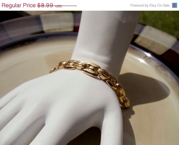 Summer Sale Vintage gold toned metal bracelet