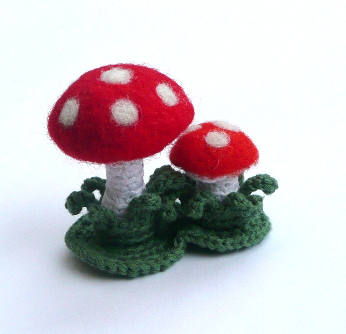 Alice in Wonderland party decor felted mushrooms play set Weddings favor Birthday gift waldorf toy montessori nursery decoration woodland