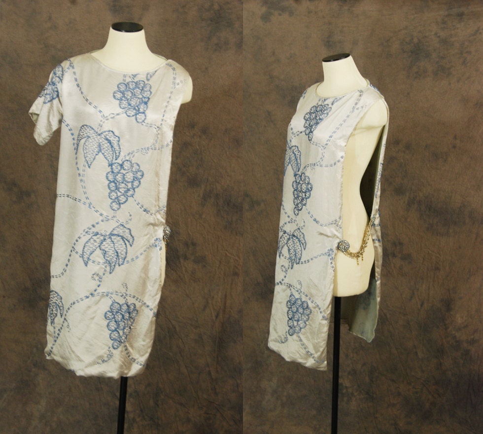 vintage 20s Flapper Tunic Dress - Silver Silk Grape Embroidered Over Dress Sz S M