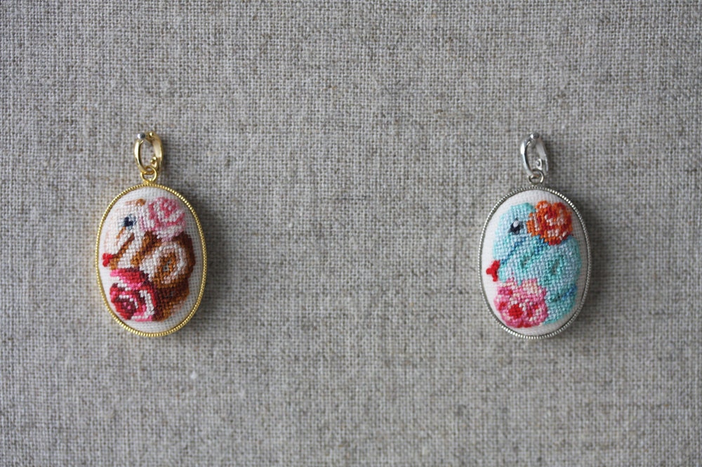 petit point charm / SNAKE
