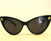Pot Leaf Embellished Cat Eye Sunglasses
