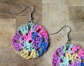 small lacy circle crochet earrings . light rainbow .
