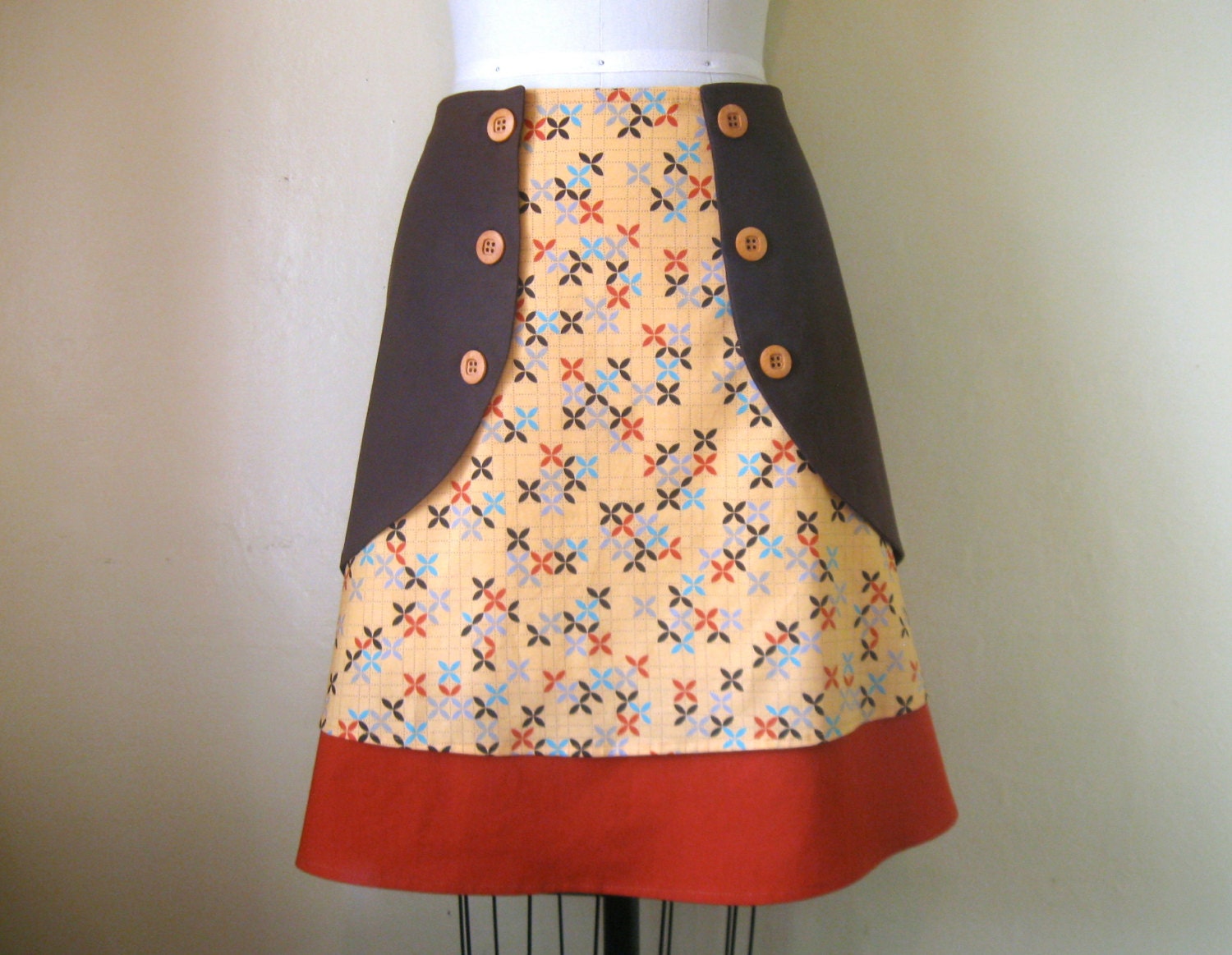Buttercup triple layer skirt Sz 14