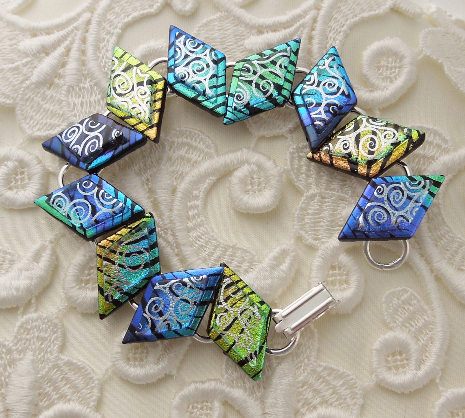 Bangle - Diamond Bracelet - Diamond Cut - Dichroic Glass - Dichroic Jewelry - Glass Jewelry - Dichroic Bracelet  X8596